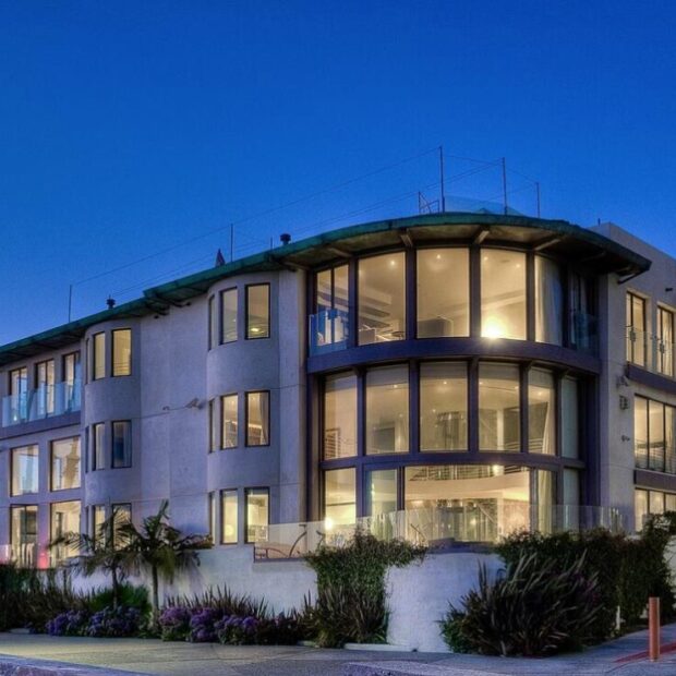 Blu Santa Monica U2 new