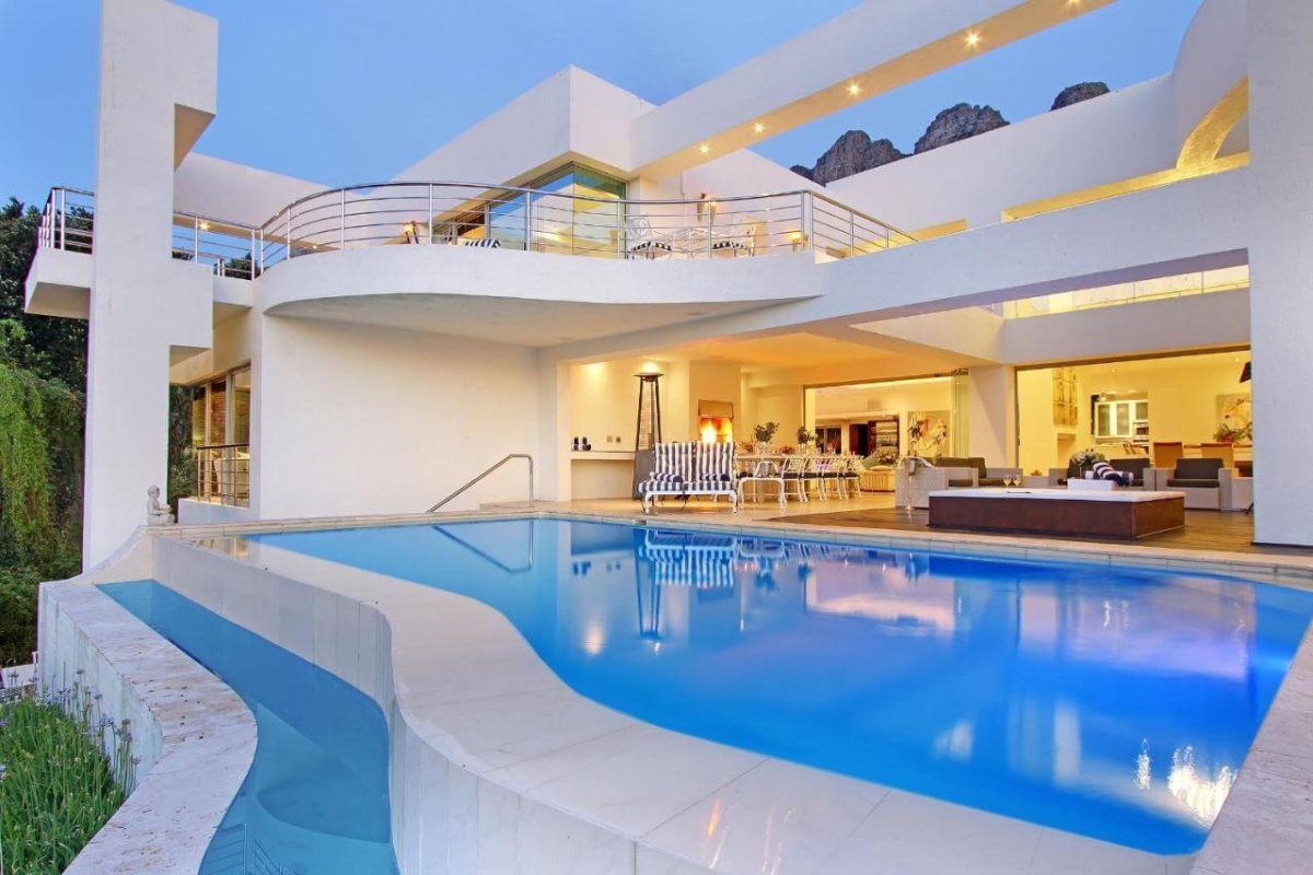 Hollywood-Mansion-Villa-Cape-Town-Exterior